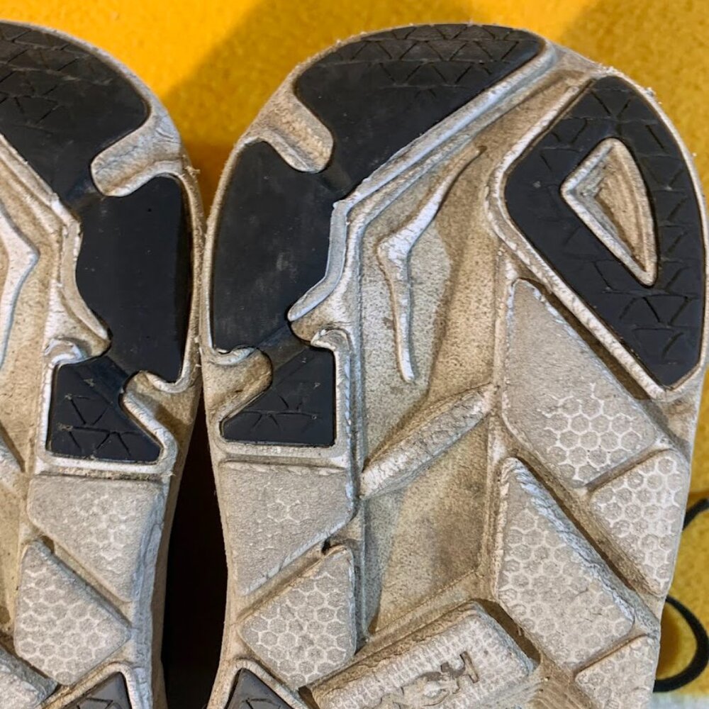 Hoka One One CLIFTON 5 
Size 7.5 - Picture 11 of 12